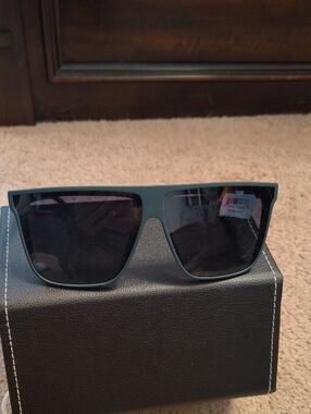 Sleek Matte Green Shield Sunglasses-goodr